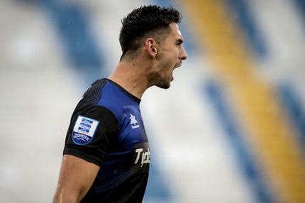 Ο Ολυμπιακός παραμένει ερωτευμένος με την αγορά της Νέας Σμύρνης