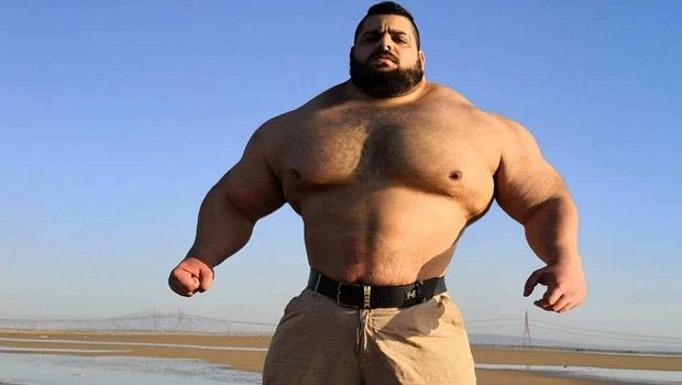 Ο Ιρανός Χαλκ προκαλεί σε μάχη τον Βραζιλιάνο κλώνο του και υπόσχεται σπασμένα κεφάλια