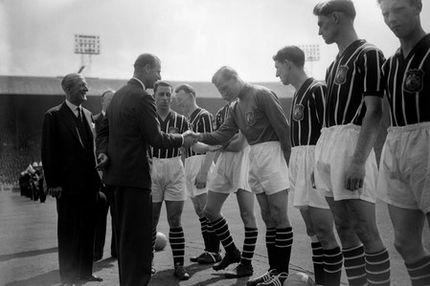 Ο σκληροπυρηνικός ναζί που έγινε ο ‘καλύτερος τερματοφύλακας στην ιστορία της Σίτι’