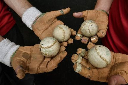 H βάσκικη πελότα θυμίζει τένις και πόλεμο, χωρίς ρακέτες