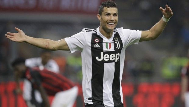 Μοντέλο έδειξε στην TV ερωτικά μηνύματα από τον Κριστιάνο Ρονάλντο