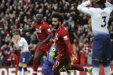 Οι απίστευτες γκάφες τερματοφυλάκων κρατούν τη Λίβερπουλ στη μάχη τίτλου