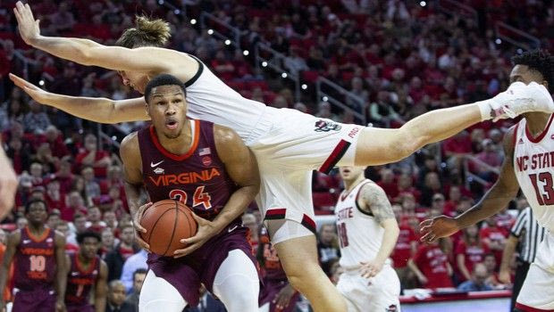 Κολεγιακή ομάδα με εκκολαπτόμενους NBAers πέτυχε 24 πόντους σε ένα ολόκληρο παιχνίδι