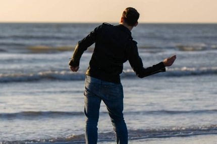 Γιατί κανένας δεν μπορεί να κάνει 89 γκελ στο νερό με ένα βότσαλο