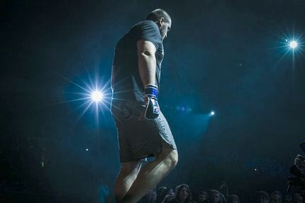 Πόσο διαφέρει η δίαιτα ενός αθλητή ΜΜΑ από τη δίαιτα μιας μπαλαρίνας;