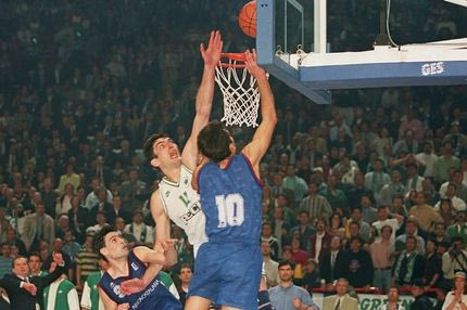 Στην τάπα του από μηχανής Στόγιαν Βράνκοβιτς