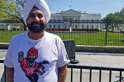 Ο Ναβ Μπατία είναι ο πιο trendy φίλαθλος