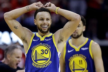 Το σκάκι του περιορισμού των Κάρι και Αντετοκούνμπο