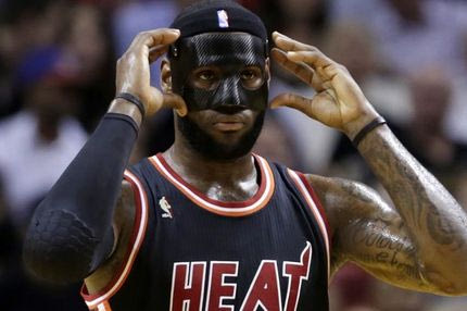 Luck of the mask: Τυχεροί και άτυχοι μιας μάσκας