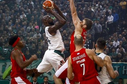 Το Φαινόμενο της Πεταλούδας άρχισε με 3 φάουλ στο Παναθηναϊκός – Ολυμπιακός