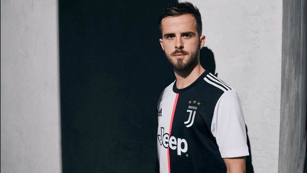 Γιατί η νέα φανέλα της Γιουβέντους έχει εξοργίσει τους οπαδούς