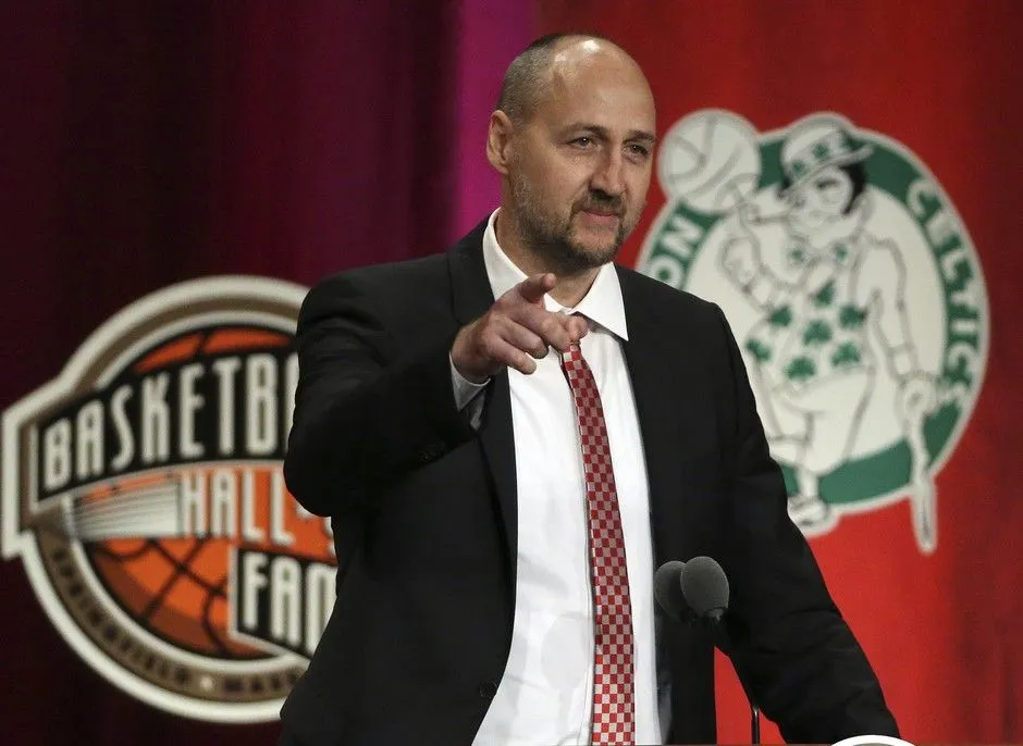 O Nτίνο Ράτζα και οι 10 άνθρωποι της ζωής του