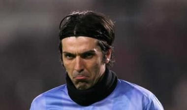 Περιμένει προτάσεις και…παιδί ο Μπουφόν