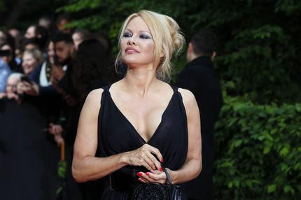 O ποδοσφαιριστής που ντρόπιασε την Πάμελα Άντερσον