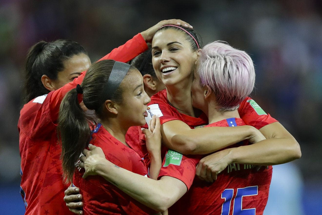 Μπαρ υποσχέθηκε σφηνάκια για κάθε γκολ των ΗΠΑ, οι ΗΠΑ έβαλαν 13