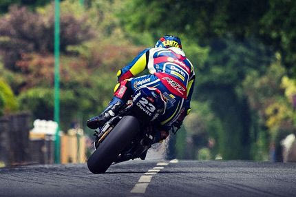 Ο αγώνας μοτοσικλετών που αφήνει πίσω του νεκρούς