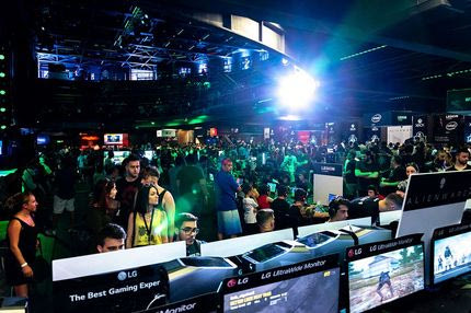 Ρεκόρ με 10.000 gamers στο Xbox Arena Festival Sponsored by Vodafone