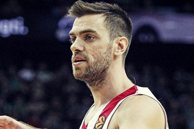 Πόνεσε κι ήταν δύσκολο για τον Βαγγέλη Μάντζαρη