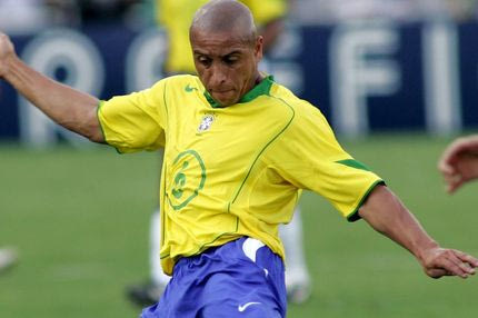 Το θρυλικό φάουλ του Ρομπέρτο Κάρλος είναι καλύτερο στο FIFA 19