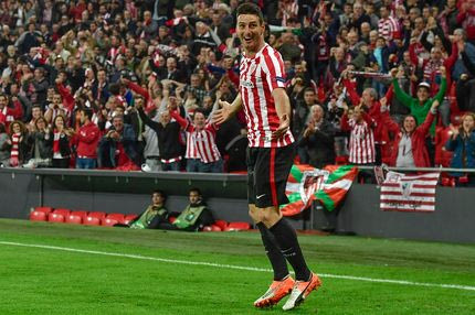 Ο 38χρονος Αντούριθ στέλνει πρόωρα τον Βαλβέρδε για εξηγήσεις