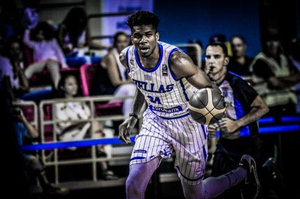 Γιάννης Αντετοκούνμπο: Ο χαμογελαστός εξολοθρευτής απογειώνεται