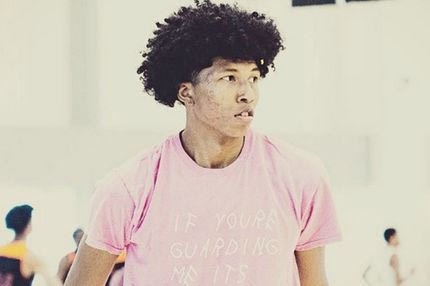 Το λυκειόπαιδο που απέρριψε το κολέγιο για να δουλέψει με τον ‘εκπαιδευτή της κόλασης’