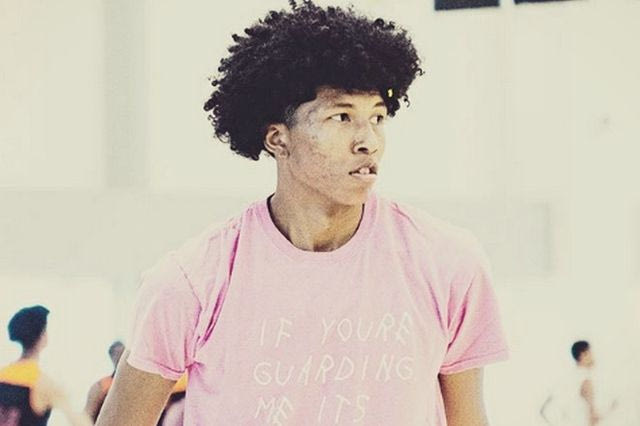 Το λυκειόπαιδο που απέρριψε το κολέγιο για να δουλέψει με τον ‘εκπαιδευτή της κόλασης’