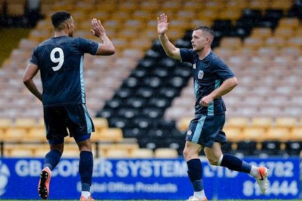 Στο γήπεδο που οι οπαδοί πρέπει να πάνε πρώτα με κουβάδες και σκούπες, μετά με κασκόλ