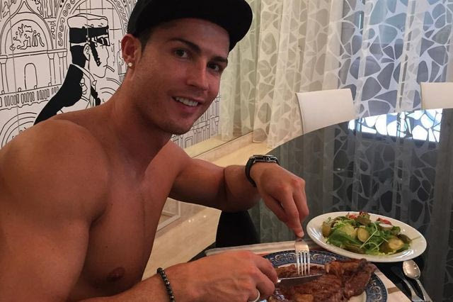 Κριστιάνο Ρονάλντο: Η εξωπραγματικά απλή διατροφή ενός σταρ