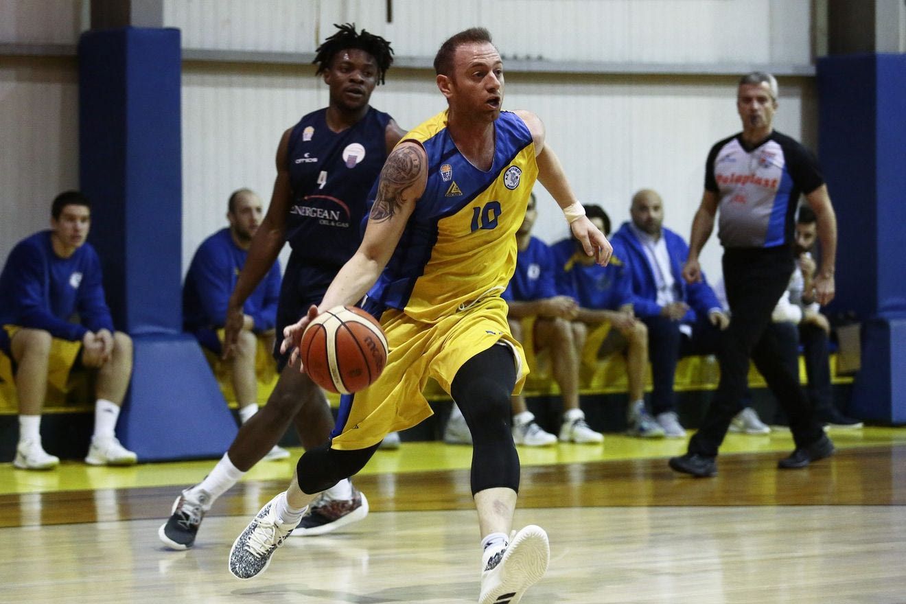 O Αντώνης Μάντζαρης πρέπει να κλωνοποιήσει τον εαυτό του