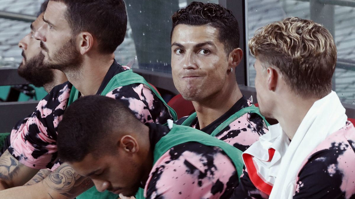 Ο Ρονάλντο βλέπει την πλάτη του Μανωλά σε μία πολύ βασική κατηγορία