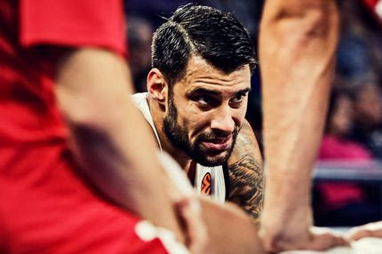 Μπασκόνια-Ολυμπιακός: Ηττήθηκε στον αέρα, έχασε στο παρκέ