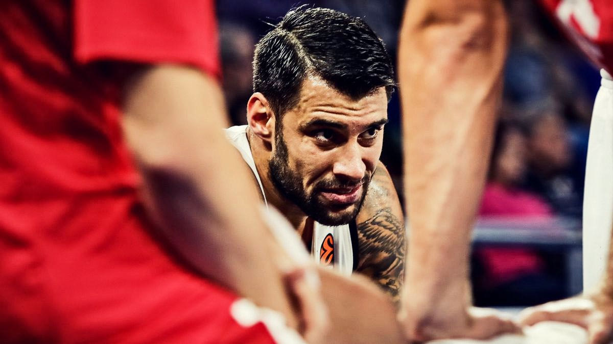 Μπασκόνια-Ολυμπιακός: Ηττήθηκε στον αέρα, έχασε στο παρκέ