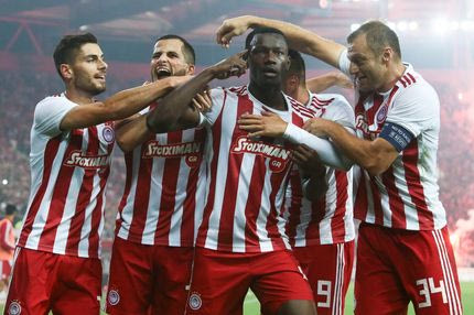 Ολυμπιακός-ΑΕΚ: Η κόκκινη γιορτή είχε περισσότερους καλεσμένους