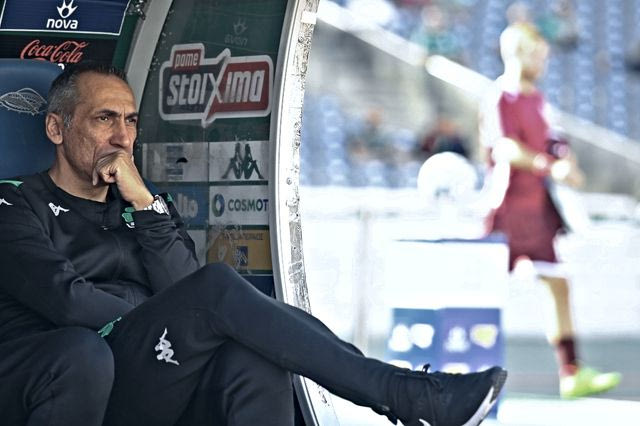 Παναθηναϊκός-ΑΕΛ: Διαβάζοντας τα χείλη του Δώνη βρίσκεις οργή