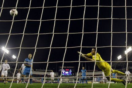 Το γκολ-φάντασμα της Σλάβεν που κανείς δεν ξέρει αν μετράει ή όχι