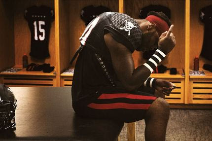 Στο ‘Last Chance U’ (δεν) προβλέπονται ρόδες, τσάντες και κοπάνες