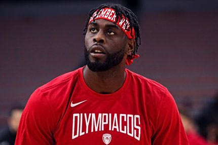 Το κρυφό μήνυμα πίσω από την ‘ερυθρόλευκη’ κορδέλα του Γουίλι Ριντ