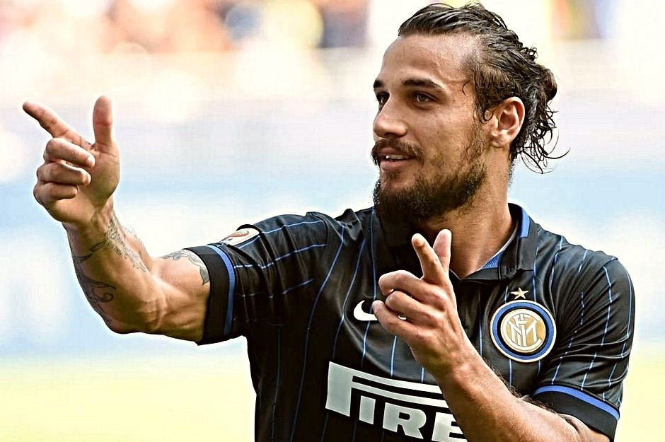 Ο Nτάνι Οσβάλντο παράτησε την μπάλα για να γίνει ροκ σταρ