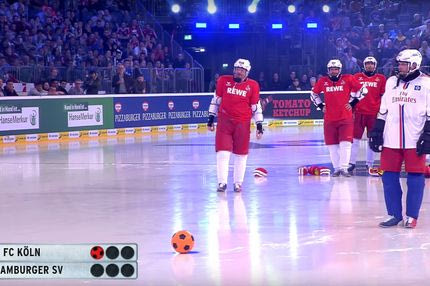 Το ποδόσφαιρο στον πάγο είναι όσο απολαυστικά κακό ακούγεται