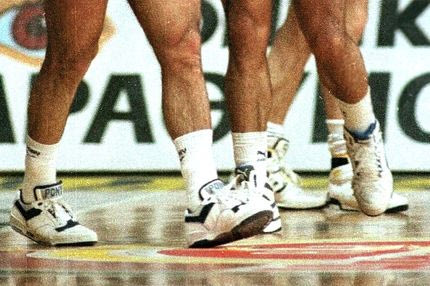 Τα sneakers του Γκάλη στη σύγχρονη εκδοχή τους είναι επικά