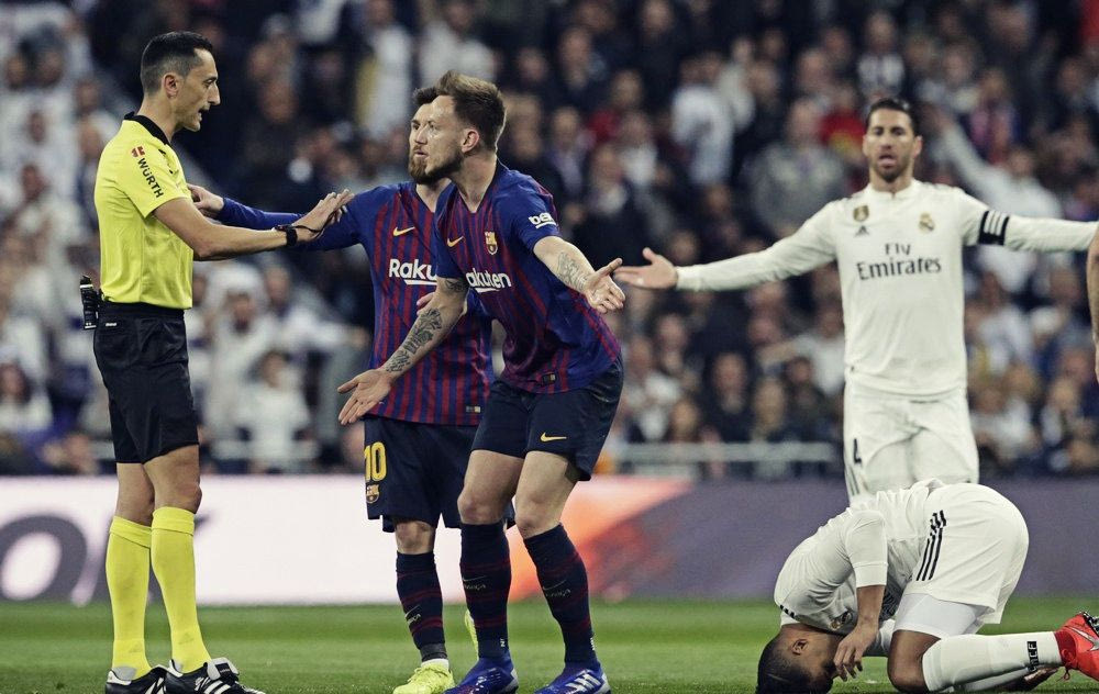 Ολυμπιακός-ΠΑΟΚ: Από το Μπάρτσα-Ρεάλ στο Φάληρο με 1200 κάρτες ο Μαρτίνεθ