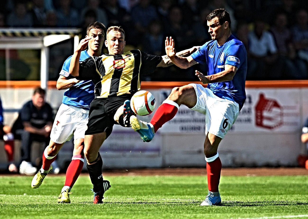 Πώς ένας νικητής λαχείου αγόρασε την αγαπημένη του ομάδα για να τη σώσει