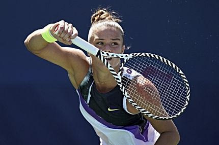 Οι φοβερές επιστροφές της Μαρίας Σάκκαρη στα σερβίς του Νίκου Χατζηνικολάου