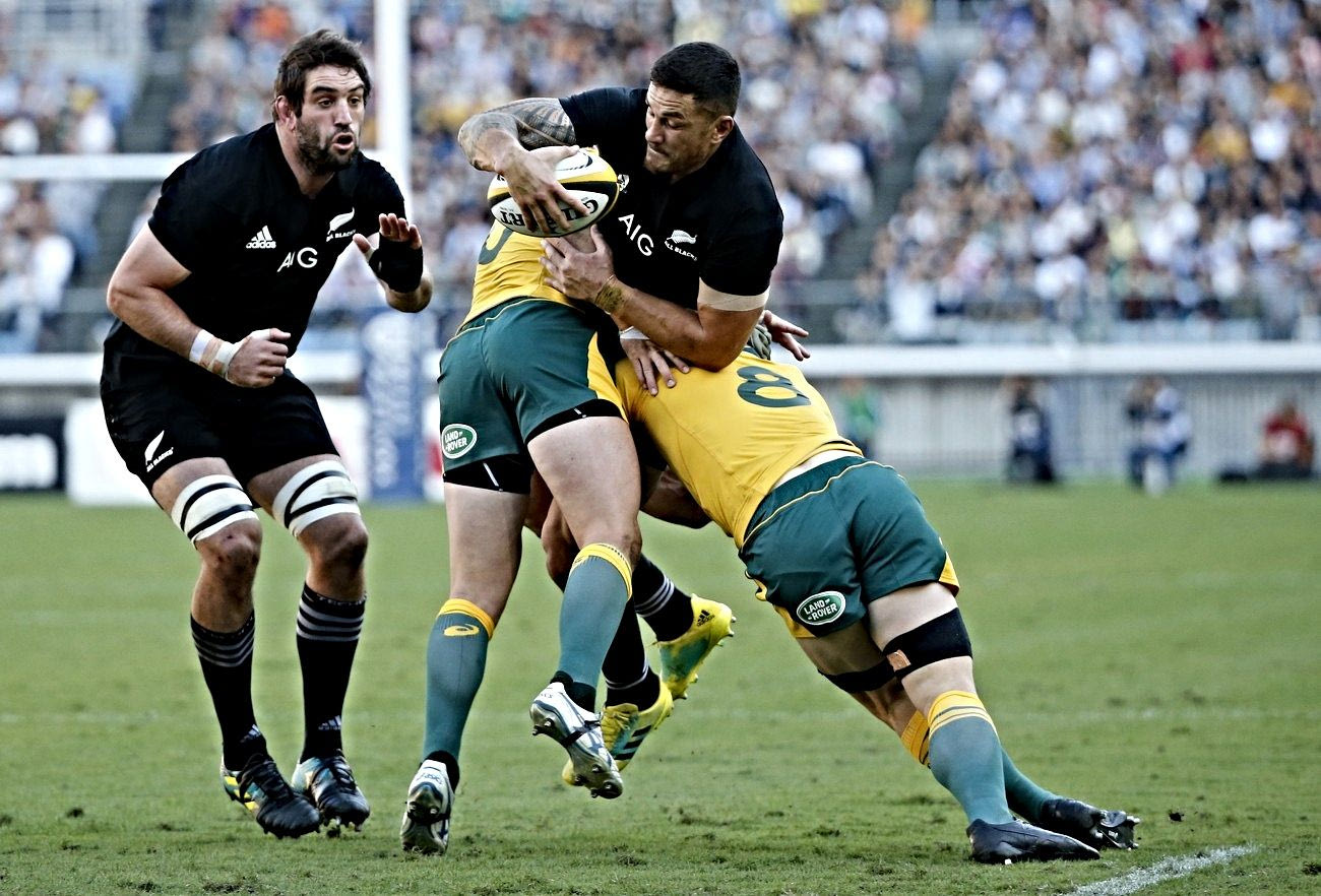 Η φανέλα ‘Σαγόνια του Ζαχαρία’ κάνει θραύση στο αυστραλιανό ράγκμπι