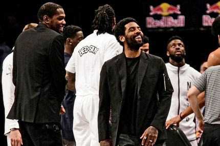 O Kάιρι Έρβινγκ έριξε γροθιά στο στομάχι κάθε ‘αδαή’ τουιτερά