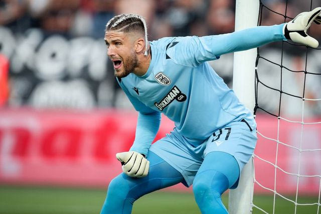 Το μήνυμα του Πασχαλάκη στον Βιεϊρίνια απεικονίζει τη σεζόν του ΠΑΟΚ