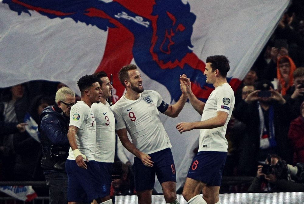 Μια 11άδα των Άγγλων που δεν σηκώνει ούτε κούπα τσαγιού