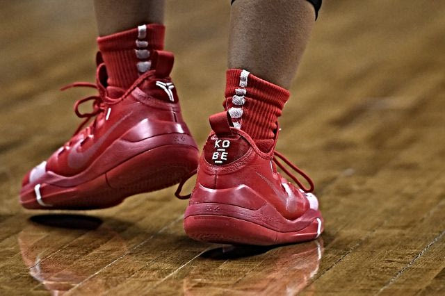 Πόσο εκτοξεύθηκαν σήμερα οι τιμές σε ένα ζευγάρι Kobe sneakers;