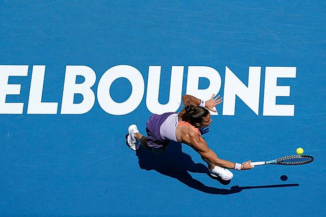 Η Μαρία Σάκκαρη θα διορθώσει το forehand της Άννας Βίσση